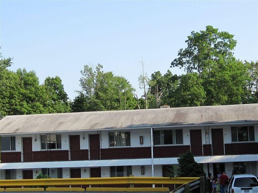 玛霍帕克经济汽车旅馆 Mahopac 外观 照片